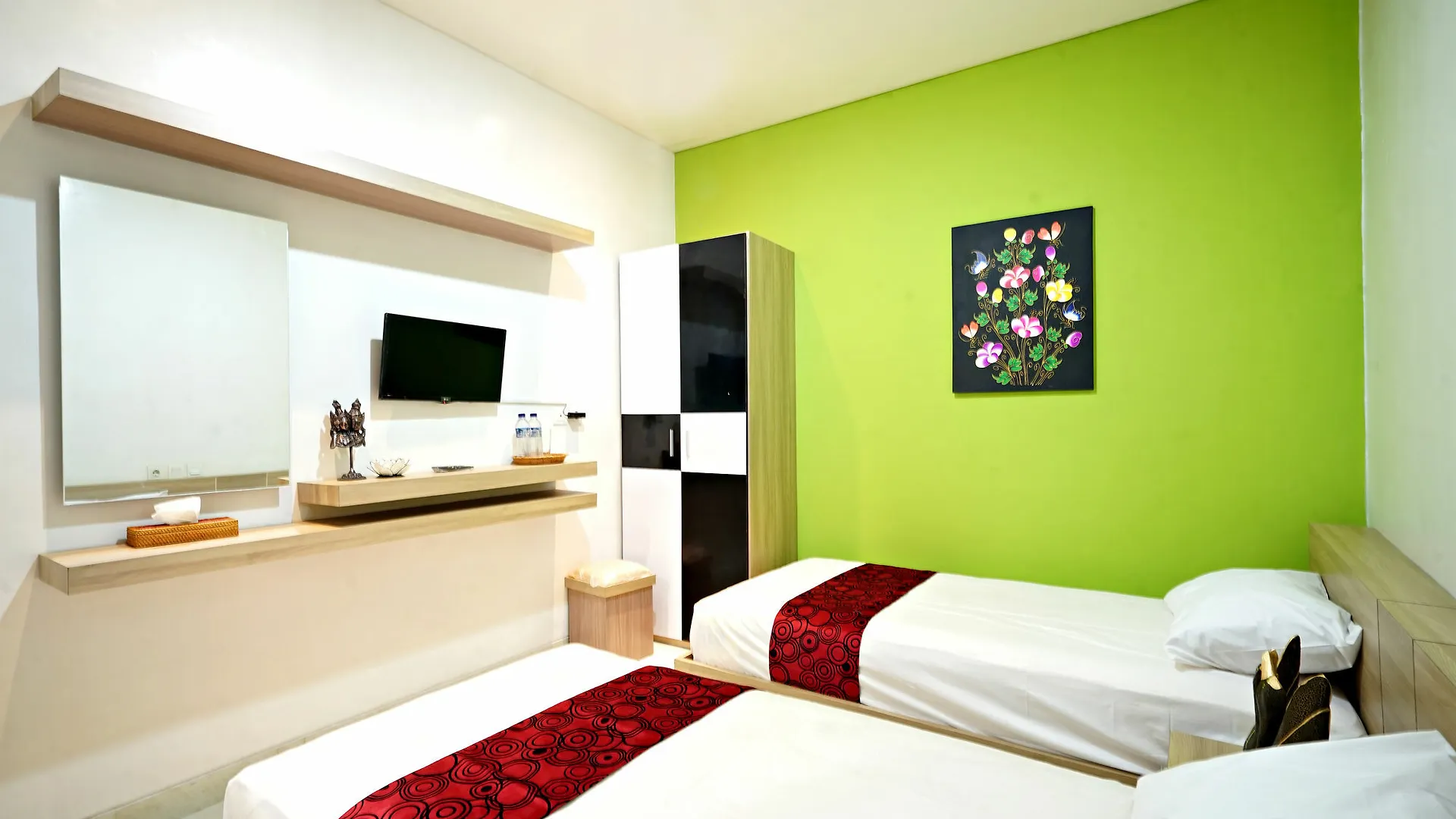 D'Pande Kuta Hotel Kuta  2*, Kuta (Bali)